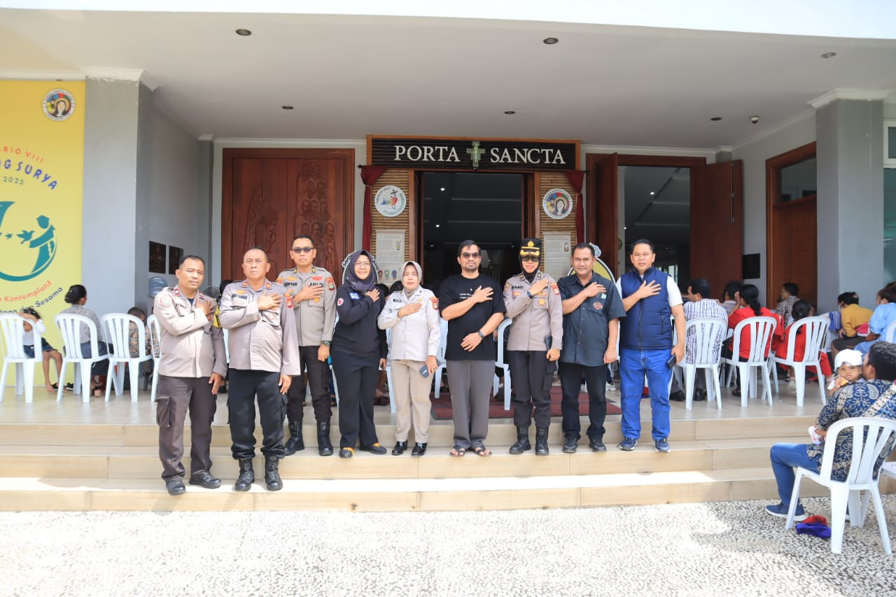 Jelang Perayaan Natal 2025, Polres Metro Bekasi Kota Tinjau Pelaksanaan Ibadah Minggu di Gereja Bekasi Utara
