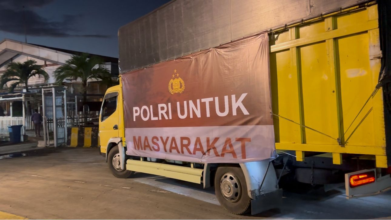 Kapal PT Pelni Pembawa Pasukan dan Logistik Polri Tiba di Pelabuhan Belawan, Perkuat Penanganan Bencana di Sumatera Utara