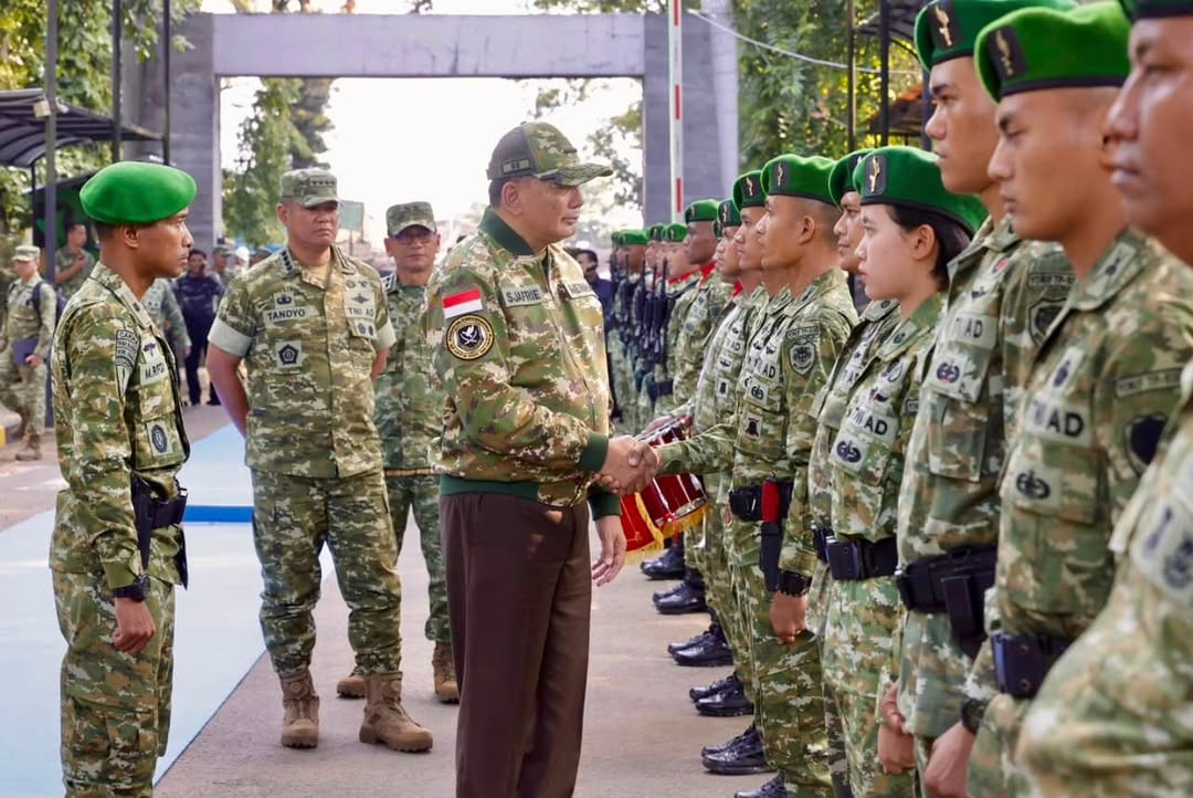 Wapang TNI Bersama Menhan RI Tinjau Lokasi Industri Strategis dan Yonif TP 938/Pancasona di Jawa Barat