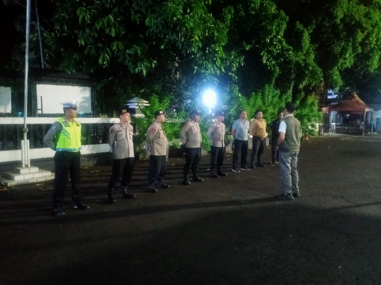 Polsek Bekasi Barat Gelar Patroli Dialogis, Jaga Kondusivitas Kamtibmas