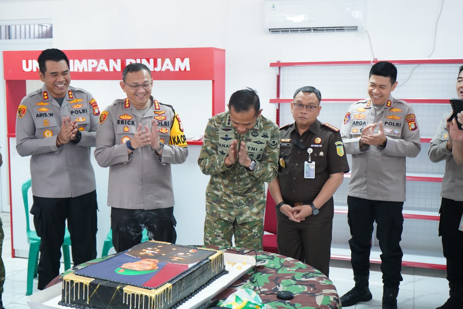 Forkopimko Jakarta Utara Beri Kejutan, Dandim 0502 Jakut Rayakan Ulang Tahun ke-44 di Koperasi Merah Putih