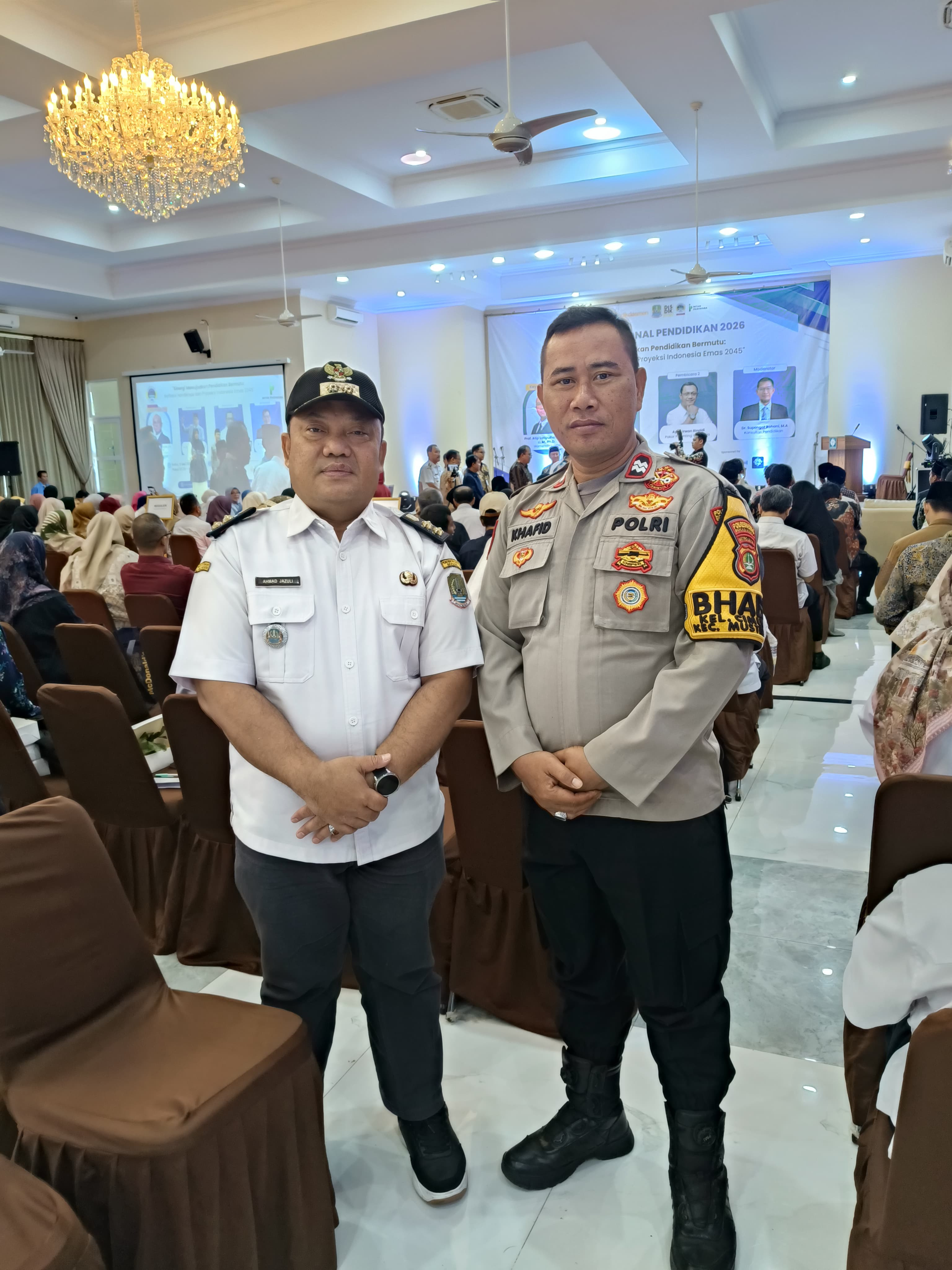 Peringati Hardiknas, Polsek Bantargebang Amankan Seminar Nasional Pendidikan 2026 di Mustikajaya