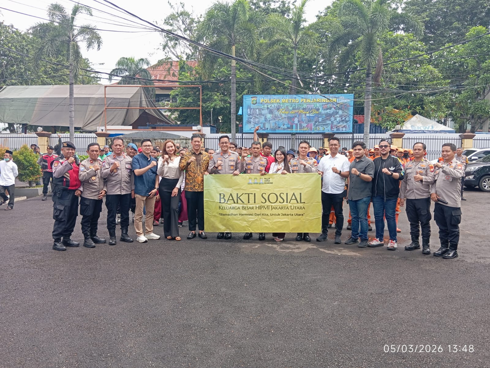 Polsek Metro Penjaringan Bersama HIPMI Jakarta Utara Gelar Bakti Sosial, 200 Paket Bantuan Dibagikan