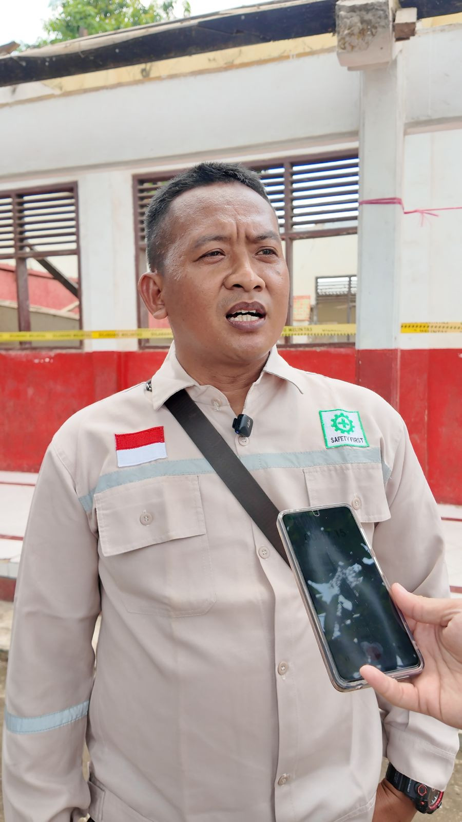 Menengok Proses Revitalisasi Kelas di SDN 1 Parean Girang Indramayu: Ruang Kelas Dibongkar, Atap Diganti