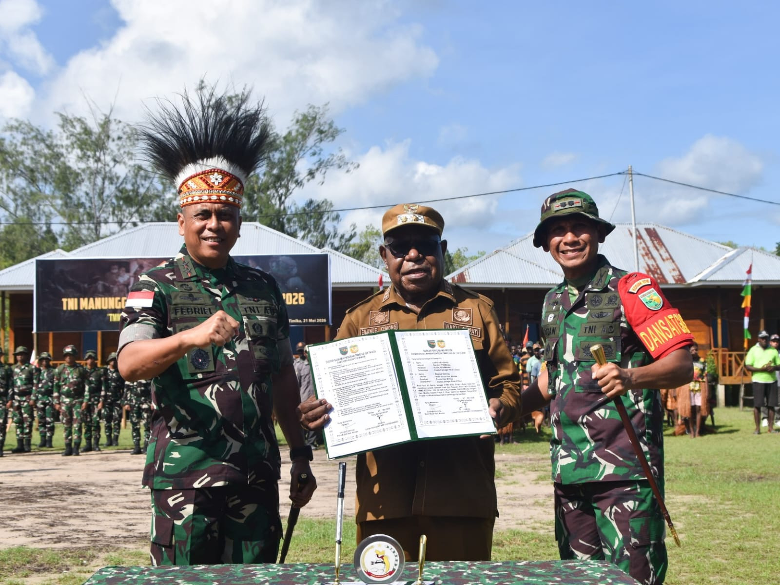 Pangdam XVII/Cenderawasih Resmi Tutup TMMD Ke-128 Kodim 1710/Mimika di Kampung Keakwa