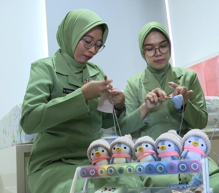 Kesibukan Sebagai Dokter, Bukan Hambatan dr. Zuhria Novianty Untuk Berkarya