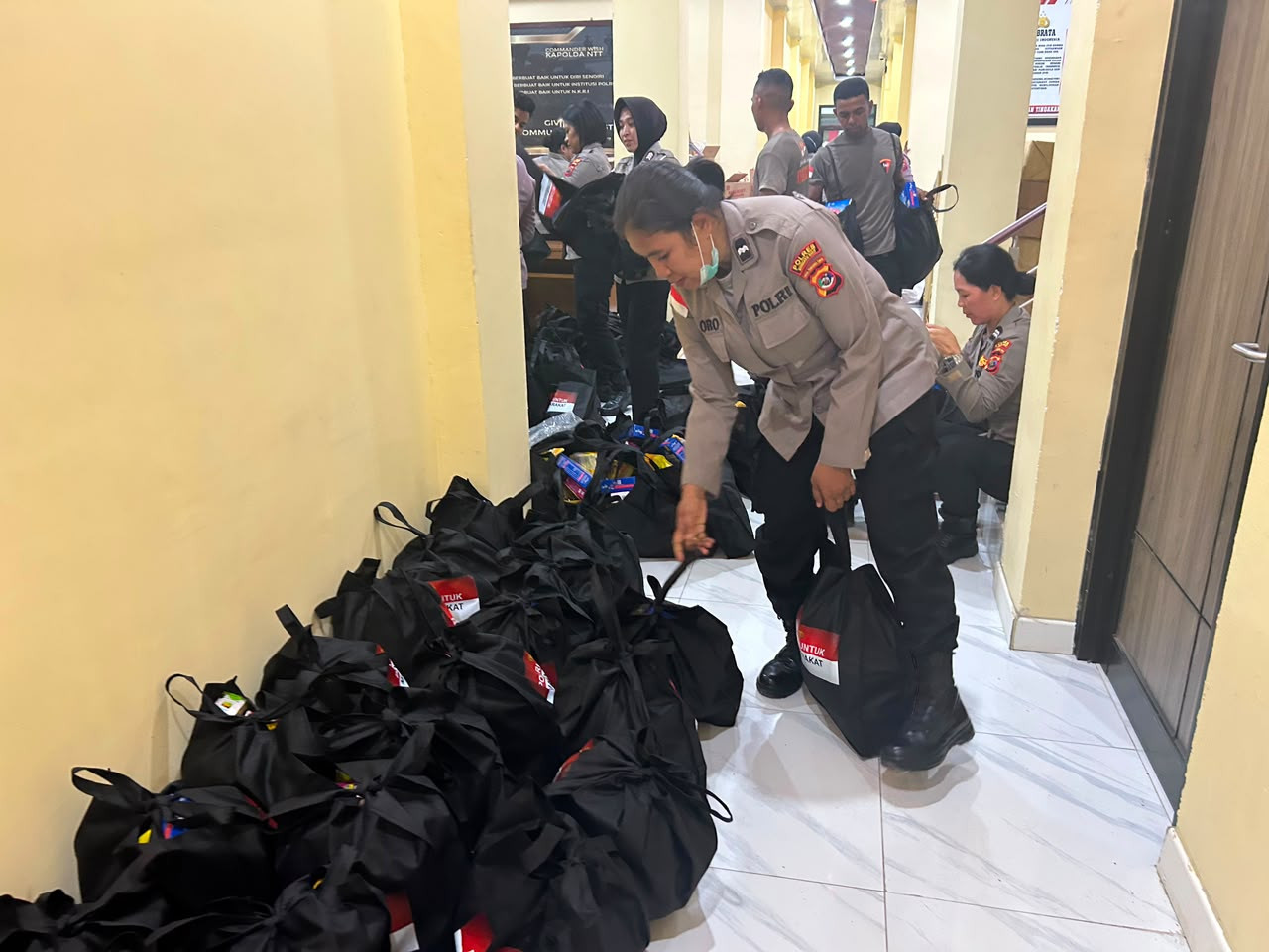 Polri Siapkan 3.500 Paket Sembako, Besok Dikirim ke Nagekeo dan Ngada