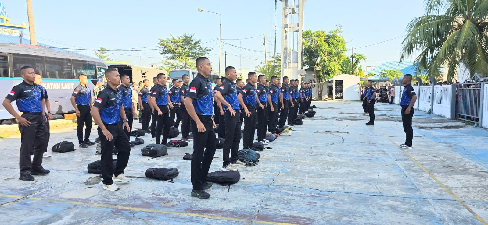 Lantamal I Lepas Keberangkatan Casis Tamtama PK TNI AL Gelombang 2 TA. 2024 Ikuti Seleksi Tingkat Pusat