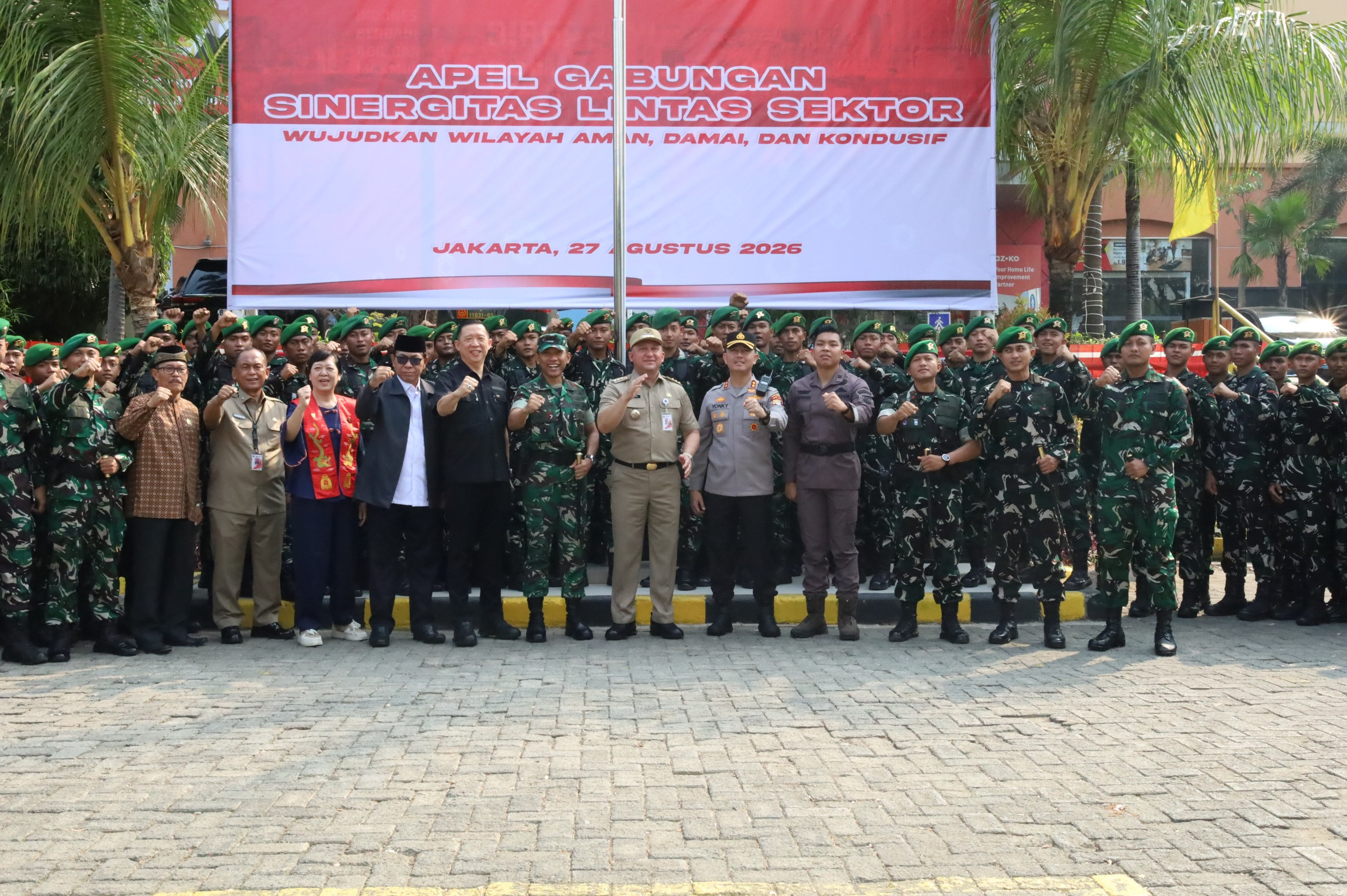 Ratusan Personel Gabungan Disiagakan, Warga Jakarta Utara Diimbau Tetap Nyaman Beraktivitas