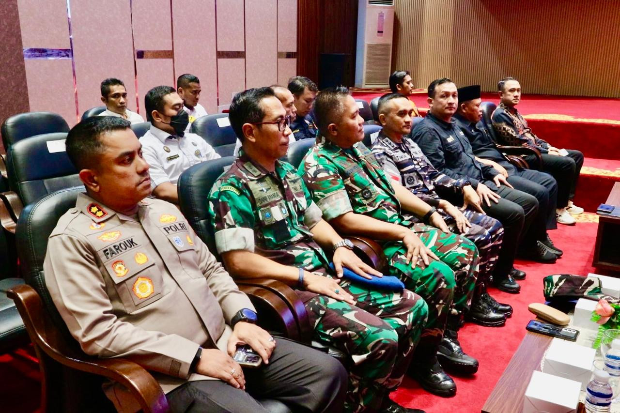 Danlanal Bintan Wakili Dankodaeral IV Hadiri Rapat Paripurna DPRD Kepri