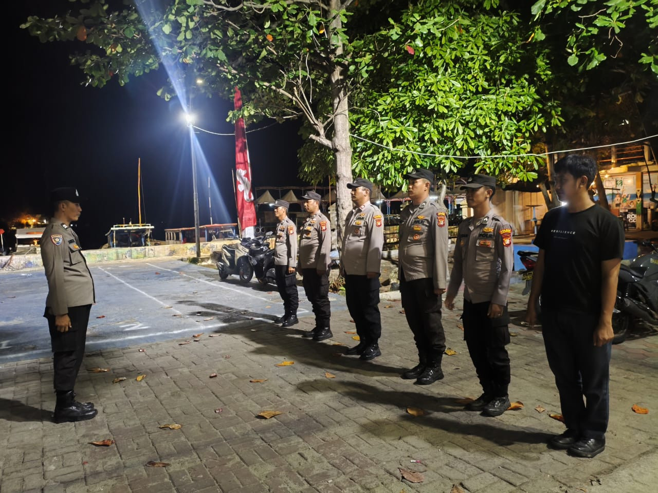 Polsek Kepulauan Seribu Utara Gelar Jakarta On The Spot Dini Hari, Perkuat Kemitraan dengan Warga Jaga Kamtibmas