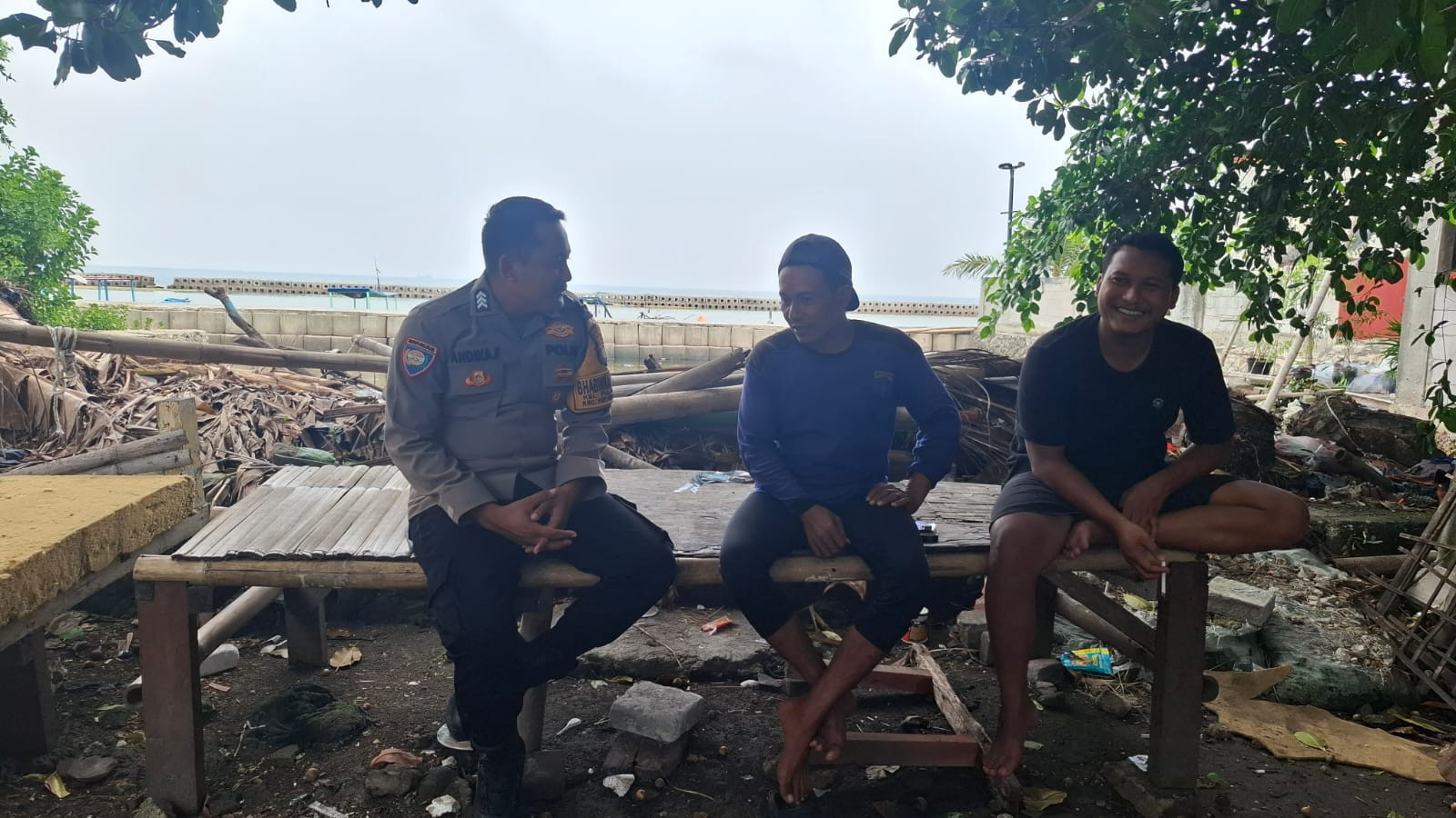 Bhabinkamtibmas Pulau Tidung Sambang Warga Melalui Jakarta On The Spot, Sosialisasikan Layanan Polri 110