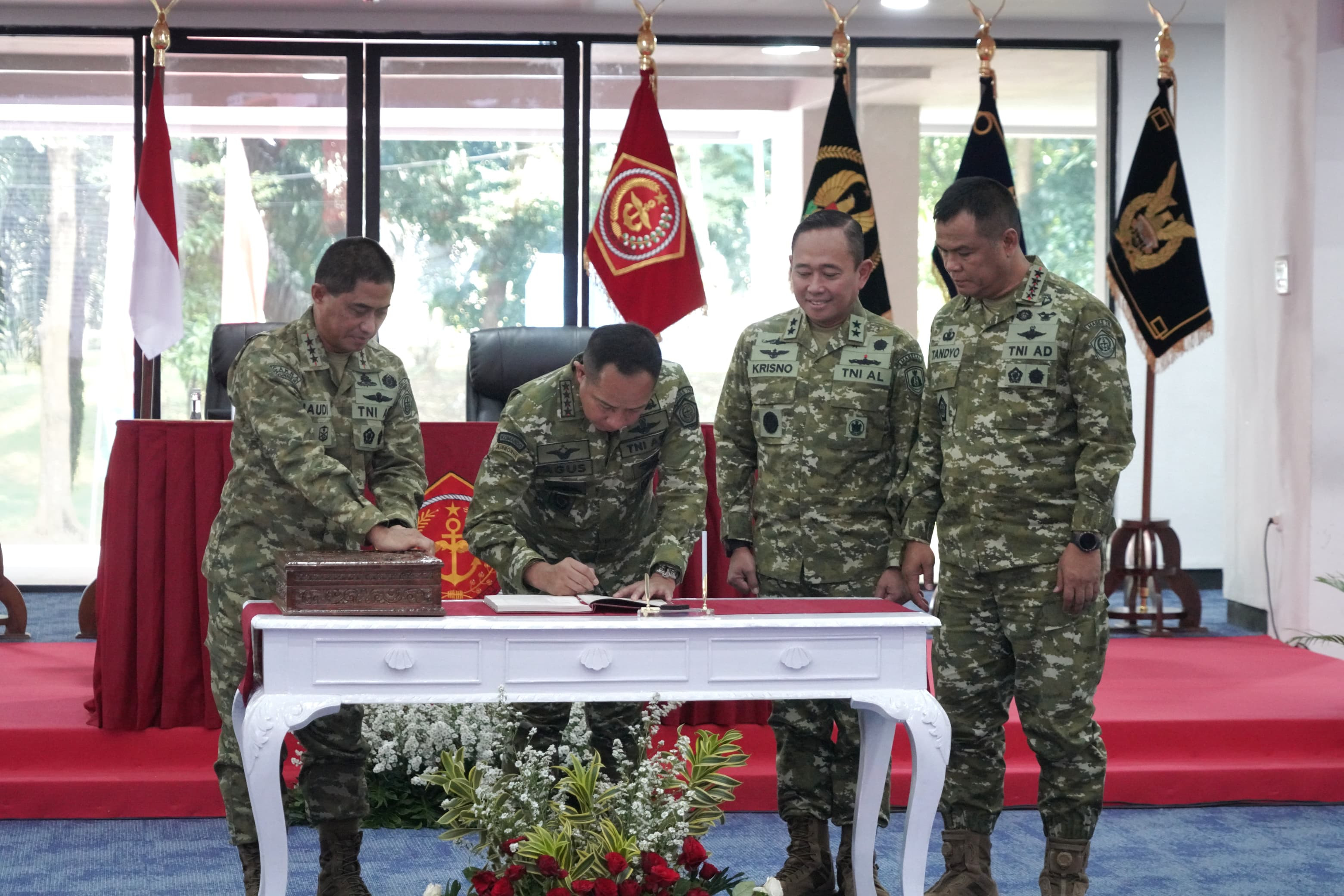 Panglima TNI Pimpin Pengesahan Doktrin "Perisai Trisula Nusantara", Tegaskan Adaptasi TNI Hadapi Perang Modern
