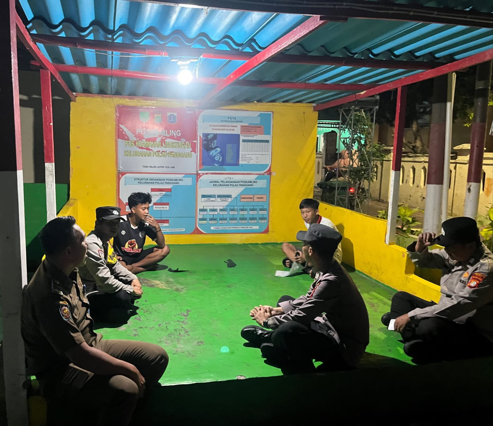 Jakarta On The Spot Dini Hari, Polsek Kepulauan Seribu Utara Gencarkan Sosialisasi Layanan Polisi 110