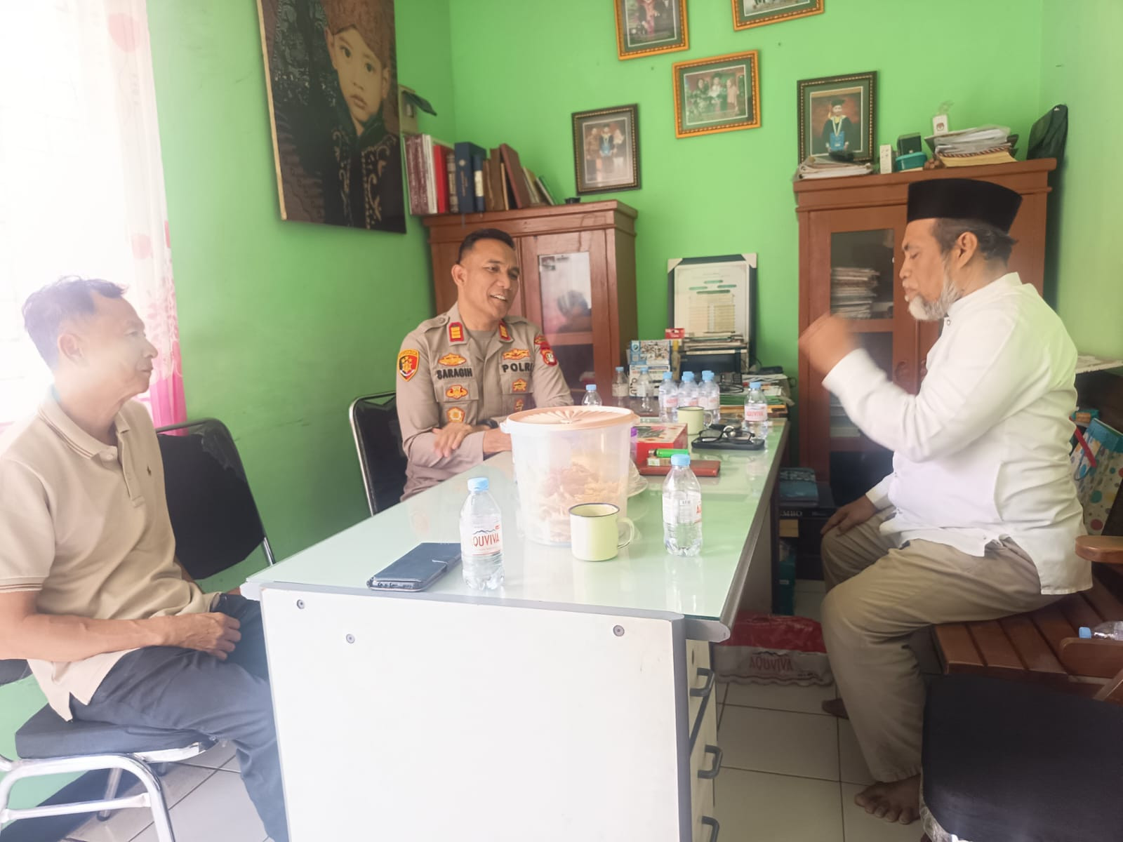 Jaga Jakarta On The Spot ; Kapolsek Bekasi Barat Perkuat Sinergi dengan Tokoh Agama, Ajak Bersama Cegah Tawuran dan Narkoba