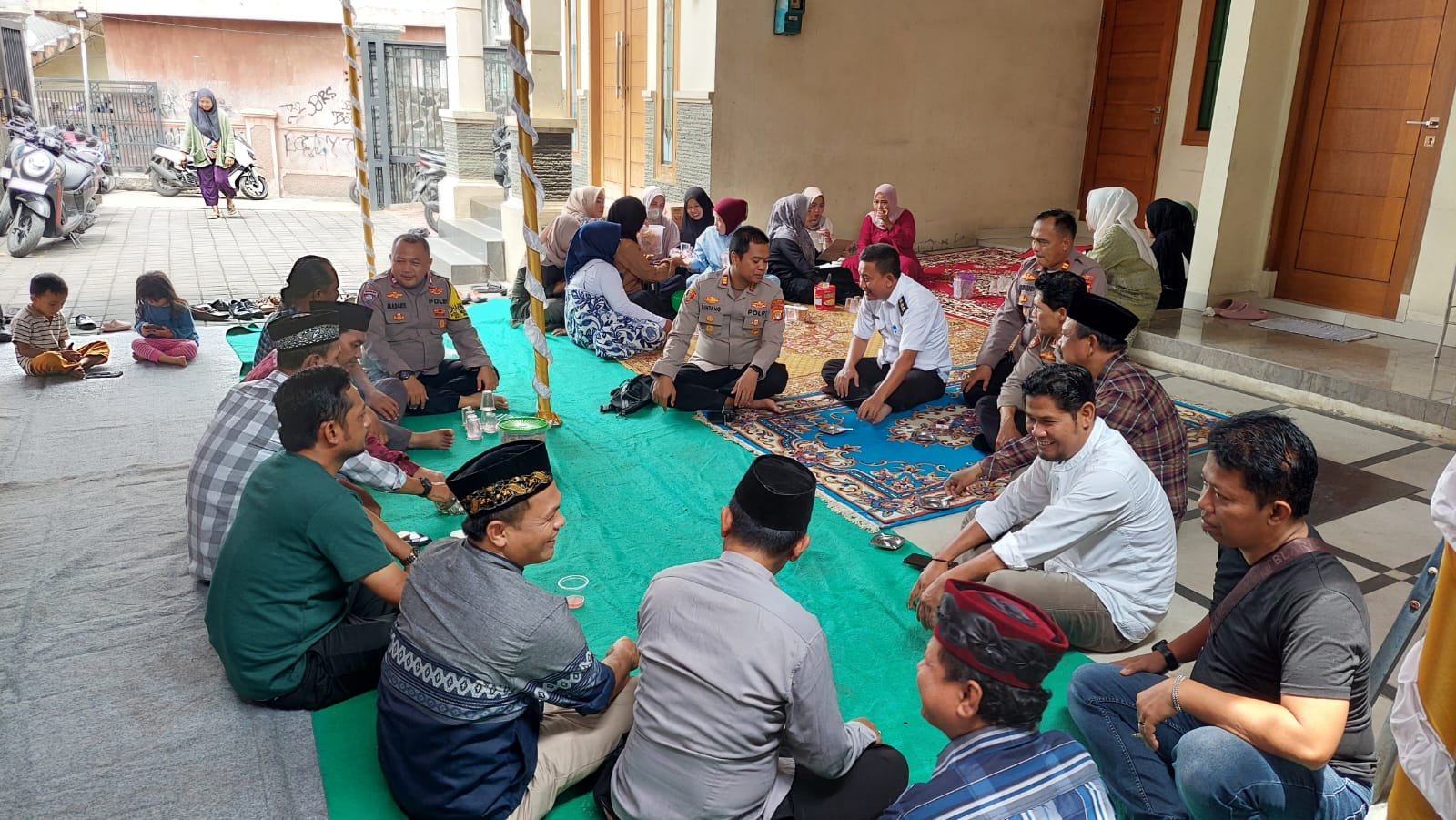 Polsek Jatisampurna Intensifkan Pengaturan Lalu Lintas, Antisipasi Kemacetan di Sejumlah Titik Strategis