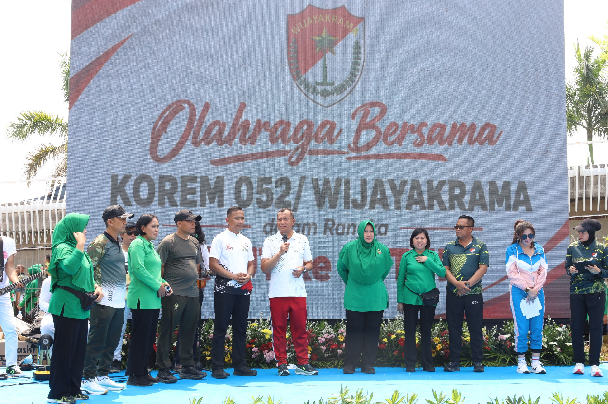 Sambut HUT TNI ke-81, Korem 052/Wijayakrama Gelar Olahraga Bersama dan Fun Walk 5 KM di PIK 2