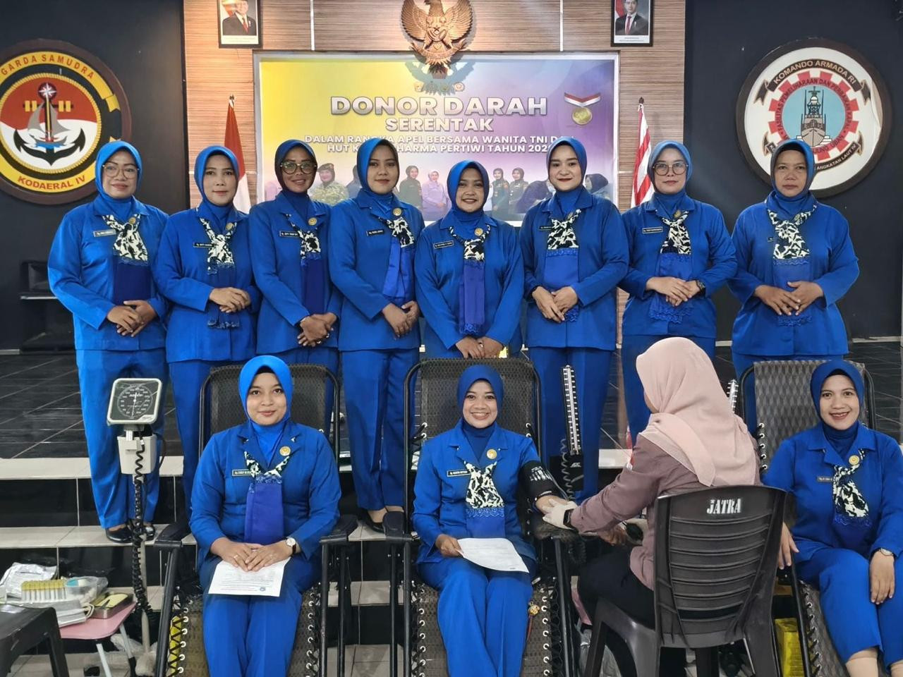 Bersinergi untuk Kemanusiaan, Jalasenastri dan Prajurit Lanal Bintan Sumbangkan Darah dalam Rangka HUT ke-62 Dharma Pertiwi