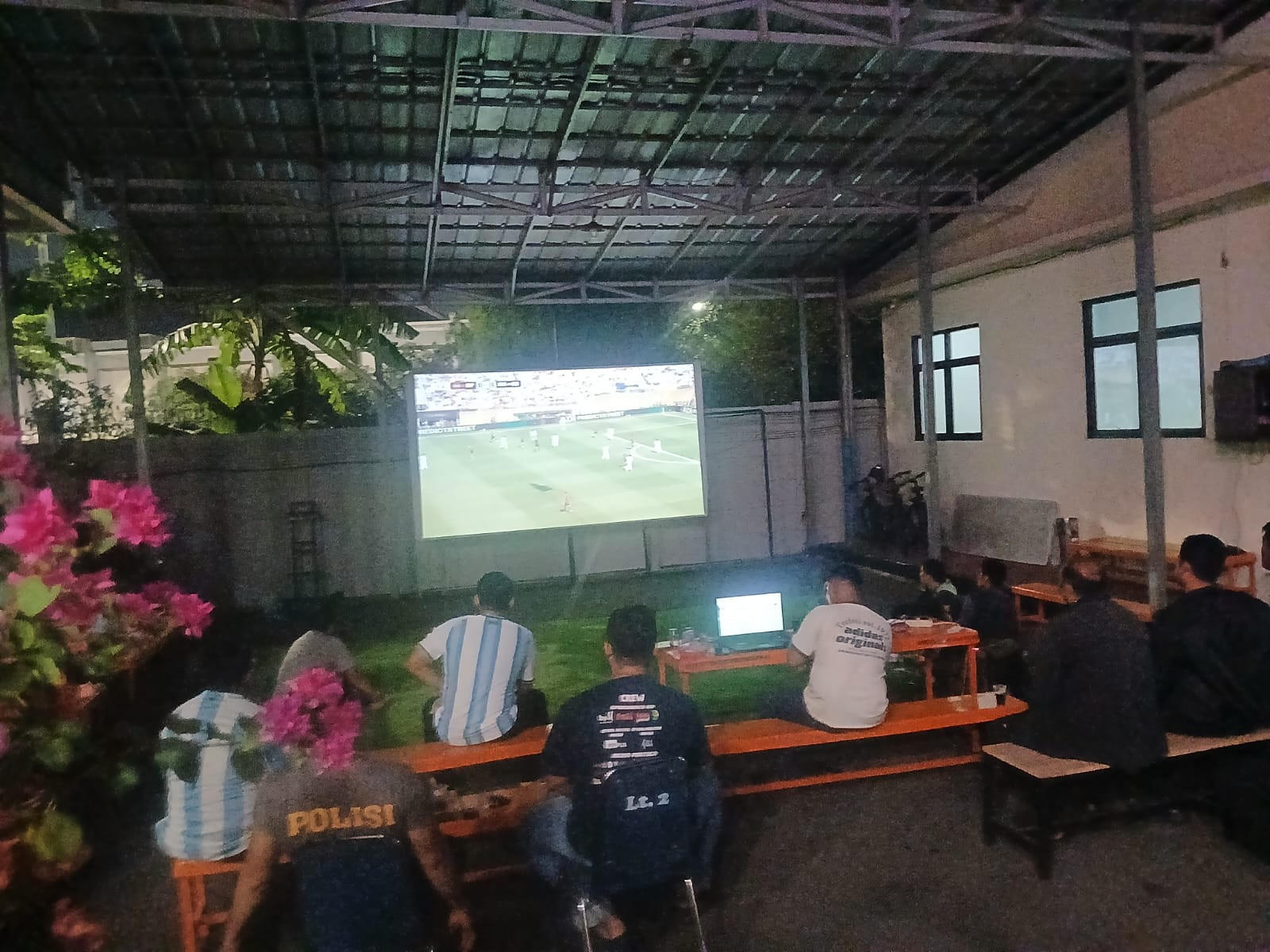 Polsek Kelapa Gading Gelar Nobar Final Piala Dunia 2026 Bersama Potmas, Perkuat Sinergi Jaga Kamtibmas