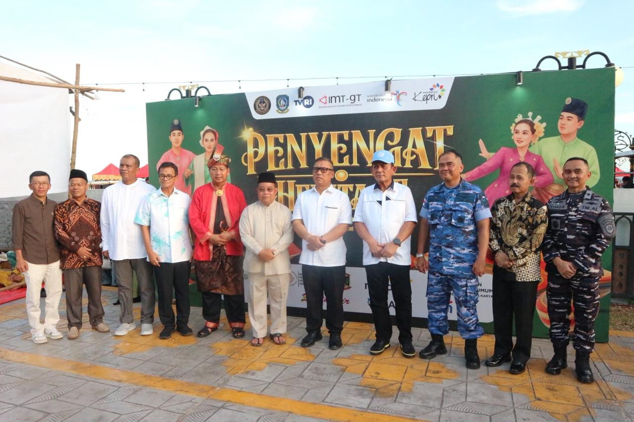 Danlanal Bintan Wakili Dankodaeral IV Hadiri Penutupan Penyengat Heritage 2026