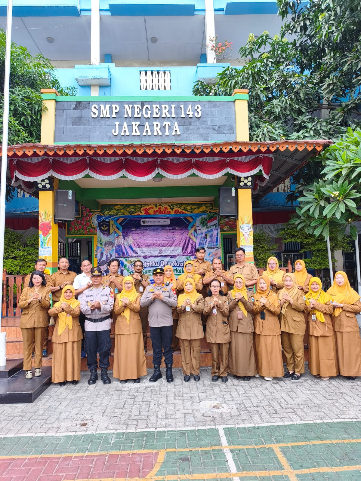 Polsek Cilincing Perkuat Edukasi Kamtibmas Ajak Siswa Jauhi Narkoba dan Bullying di SMP Negeri 143 Jakarta melalui Program Police Go To School