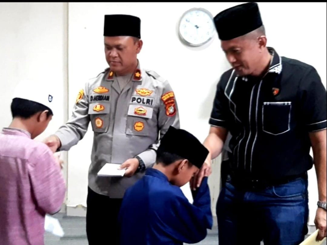 Kapolsek Bekasi Selatan Gelar Santunan Anak Yatim dan Buka Puasa Bersama