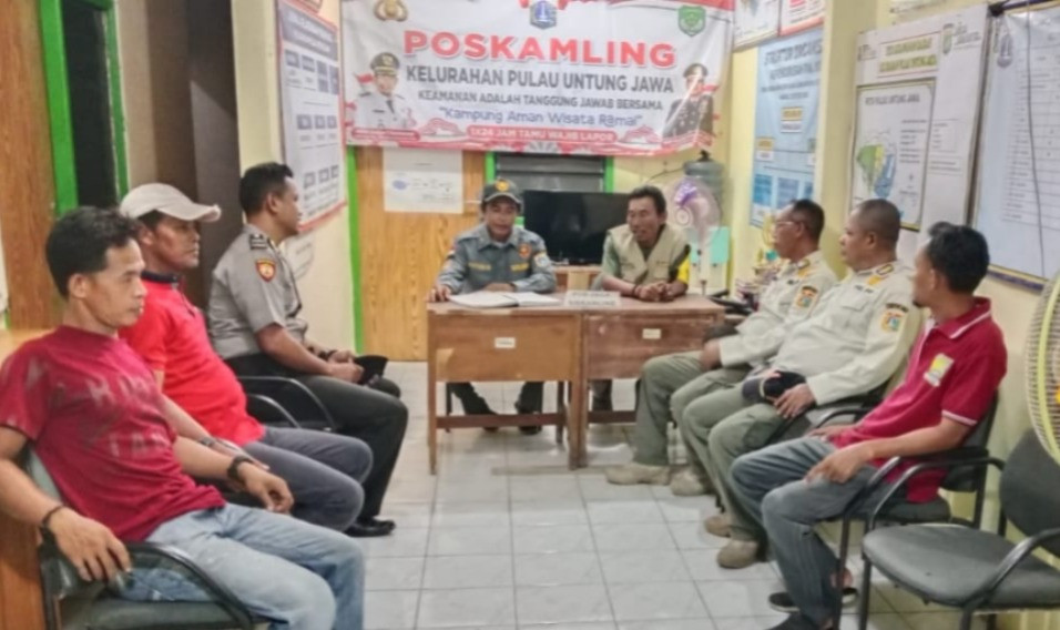 Polisi Bersama Masyarakat, Polsek Kepulauan Seribu Selatan Perkuat Kamtibmas Lewat Patroli Malam