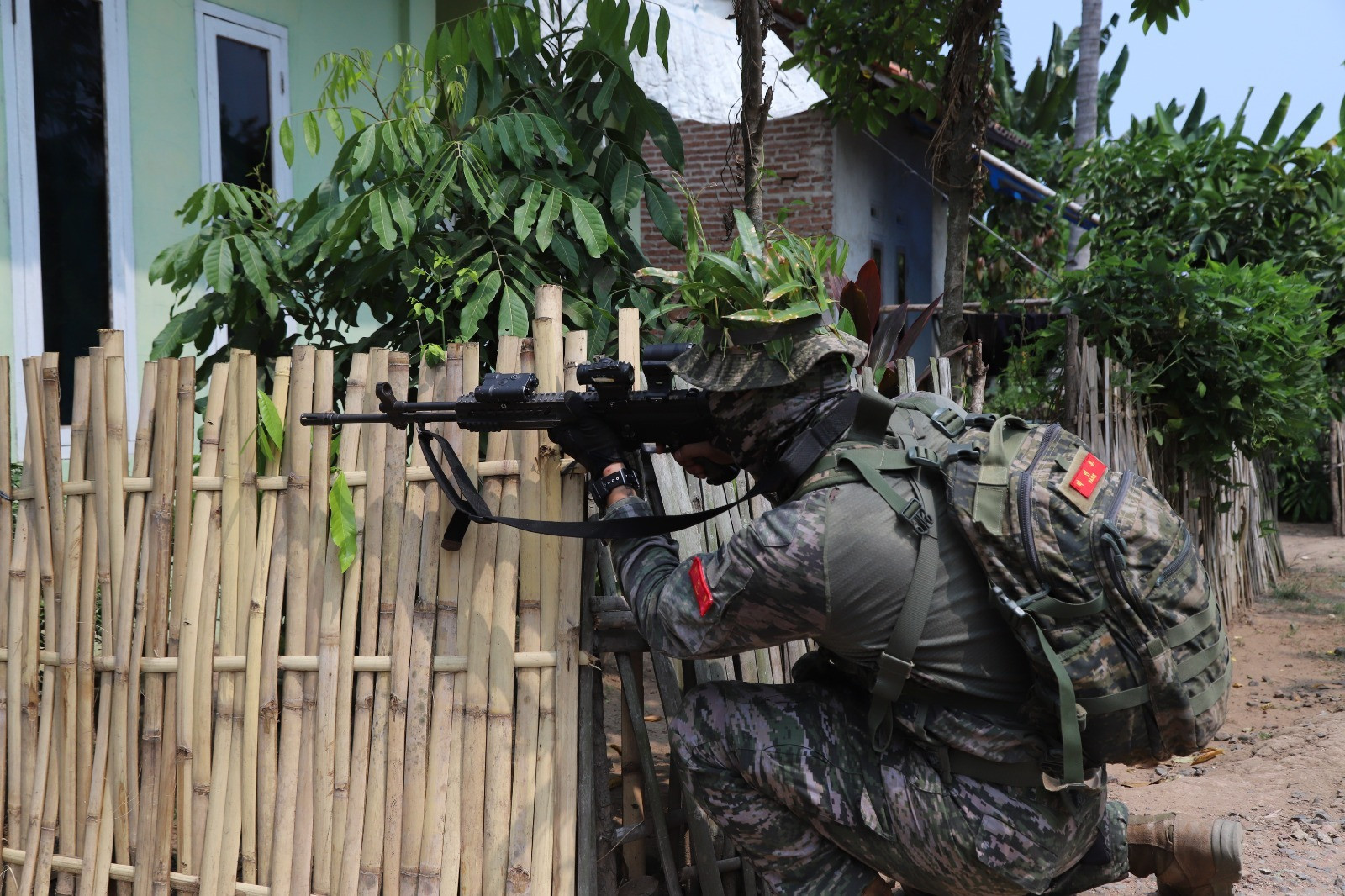 Kewaspadaan dan Komunikasi Terpadu Jadi Kunci Latihan Force on Force SGS MARFOR Lampung 2026
