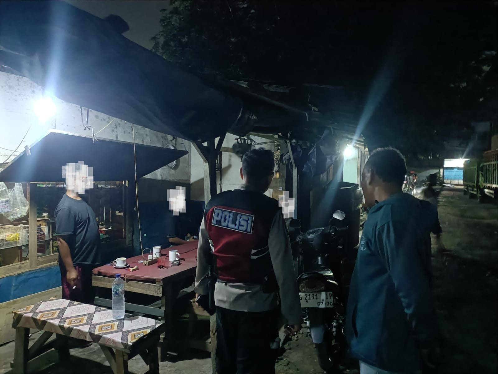 Respon Cepat Layanan Polisi 110, Pospol Kamal Muara Bubarkan Dugaan Aktivitas Perjudian yang Meresahkan Warga