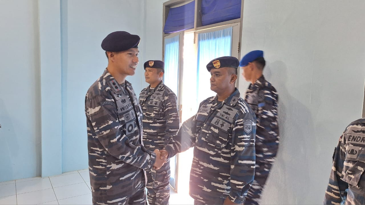 Danlanal Simeulue Pimpin Serah Terima Jabatan Danposal Kampung Aie dan Danposal Labuhan Bajau