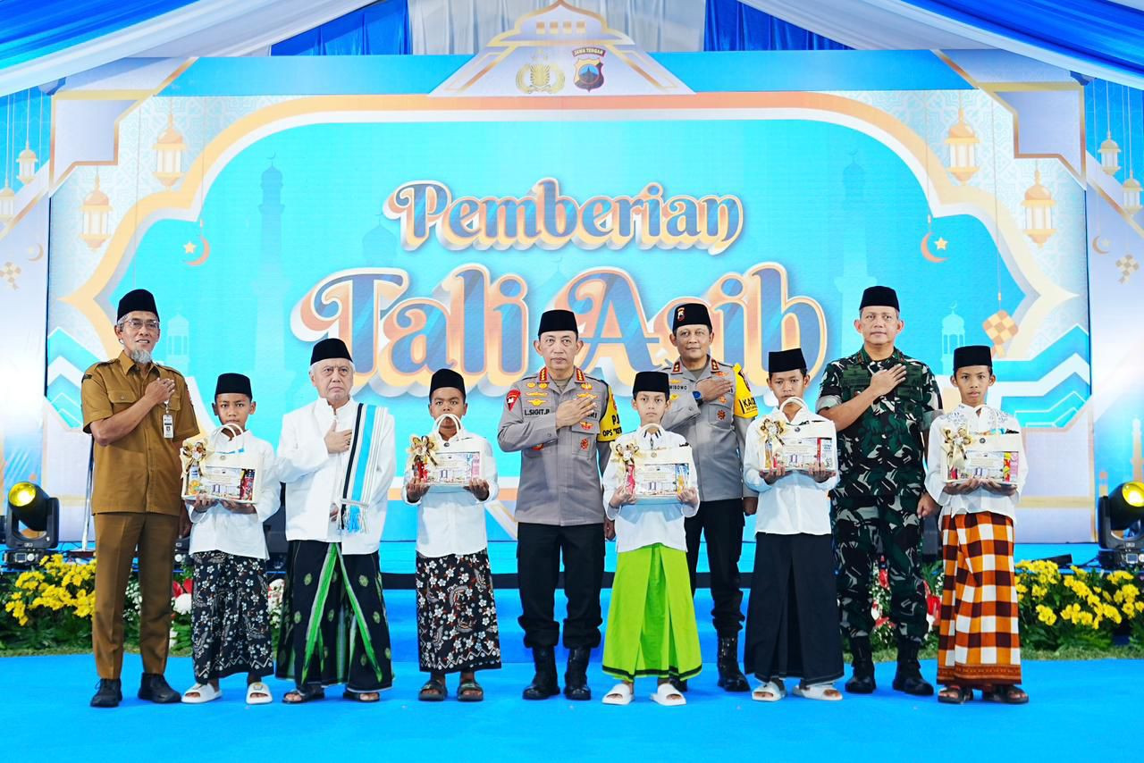 Safari Ramadan di Jateng, Kapolri Ajak Seluruh Elemen Bersatu Wujudkan Indonesia Emas 2045