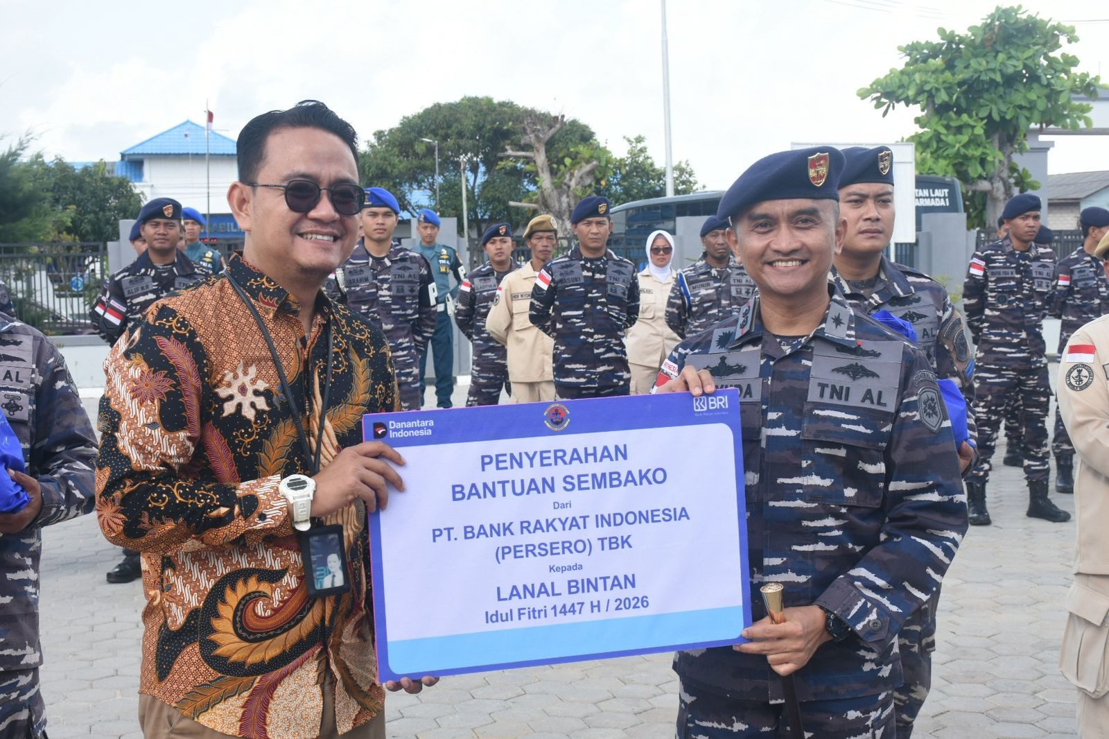Menjelang Hari Raya Idul Fitri 1447 H, Lanal Bintan Bagikan Paket Lebaran Secara Serentak
