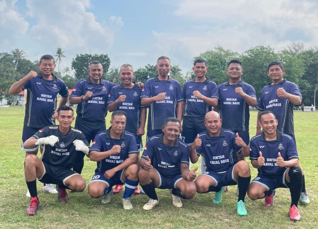 Danlanal Bintan Dampingi Bupati Bintan Buka Turnamen Sepakbola Bupati Cup