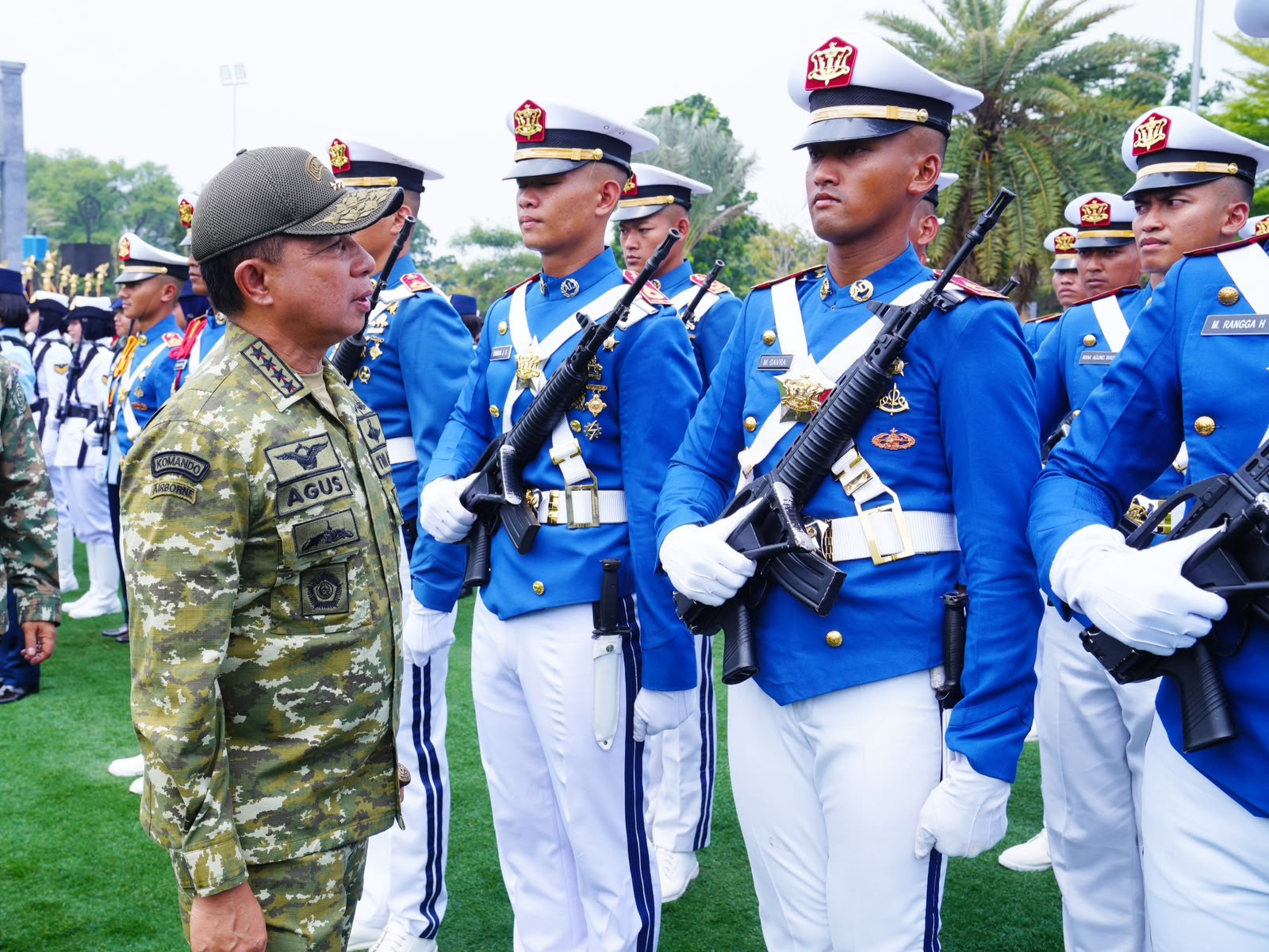 Panglima TNI Tinjau Gladi Bersih Upacara HUT Ke-81 TNI