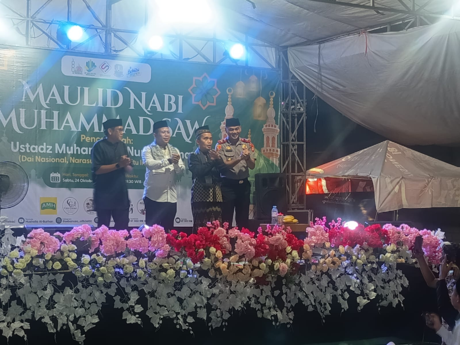 Polisi Bersama Masyarakat, Polsek Bekasi Barat Berikan Pelayanan Pengamanan Tabligh Akbar Maulid Nabi Muhammad SAW di Jakasampurna
