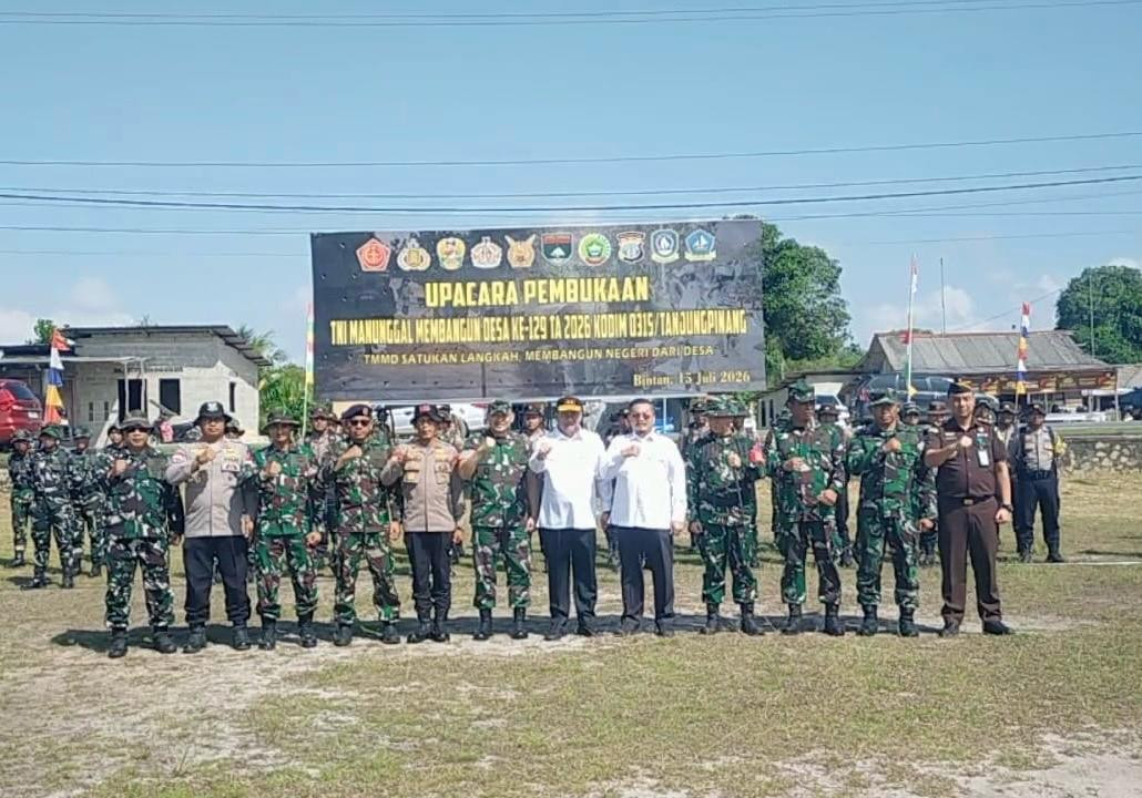 Prajurit Lanal Bintan Ikuti Upacara Pembukaan TMMD Ke-129 Kodim 0315/TPI di Desa Busung