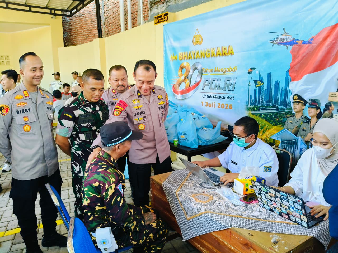 Baksos hingga Lomba Anak, Polda Metro Jaya Rayakan Hari Bhayangkara Bersama Masyarakat