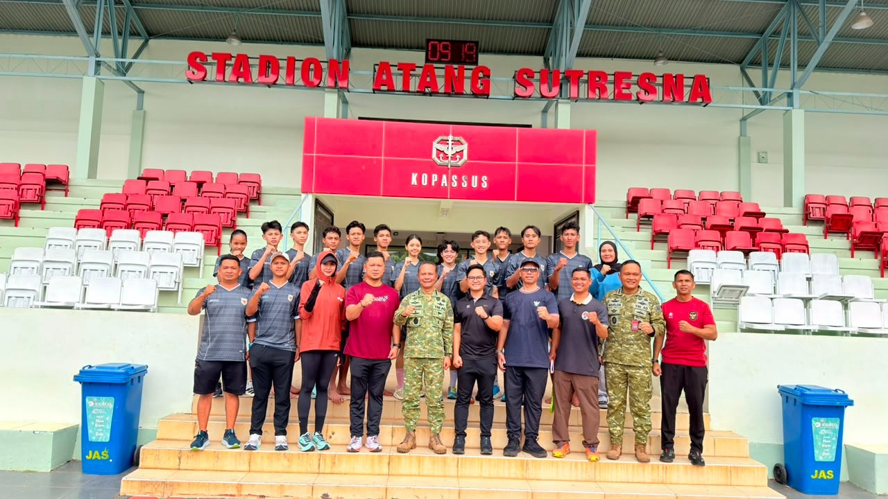 Letjen TNI Richard Tampubolon Tinjau Atlet Pelatnas Taekwondo Indonesia di Markas Kopassus