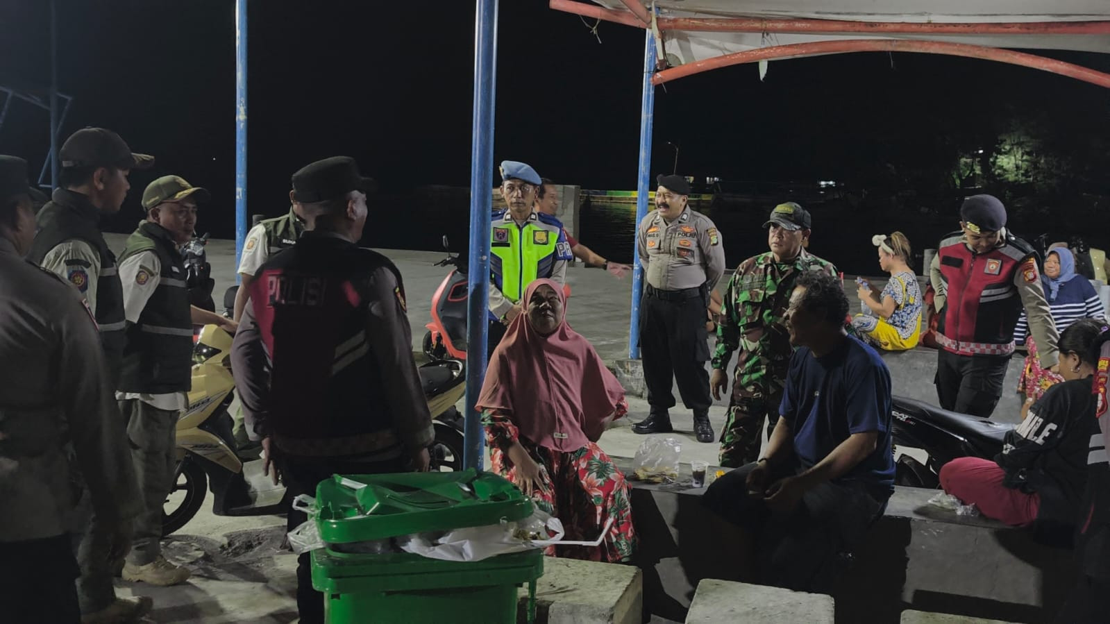 Sinergi TNI-Polri Perkuat Kamtibmas, Patroli Malam Gabungan di Kepulauan Seribu Utara Cegah Tawuran dan Kejahatan Jalanan