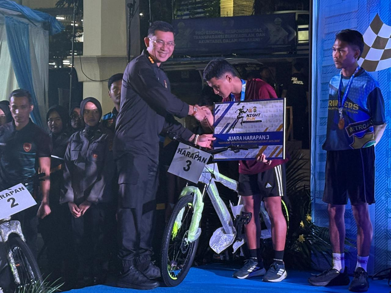 Polres Kepulauan Seribu Raih Juara 2 dan Harapan 3 Night Run Polda Metro Jaya dalam Rangka Ops Ketupat Jaya 2026