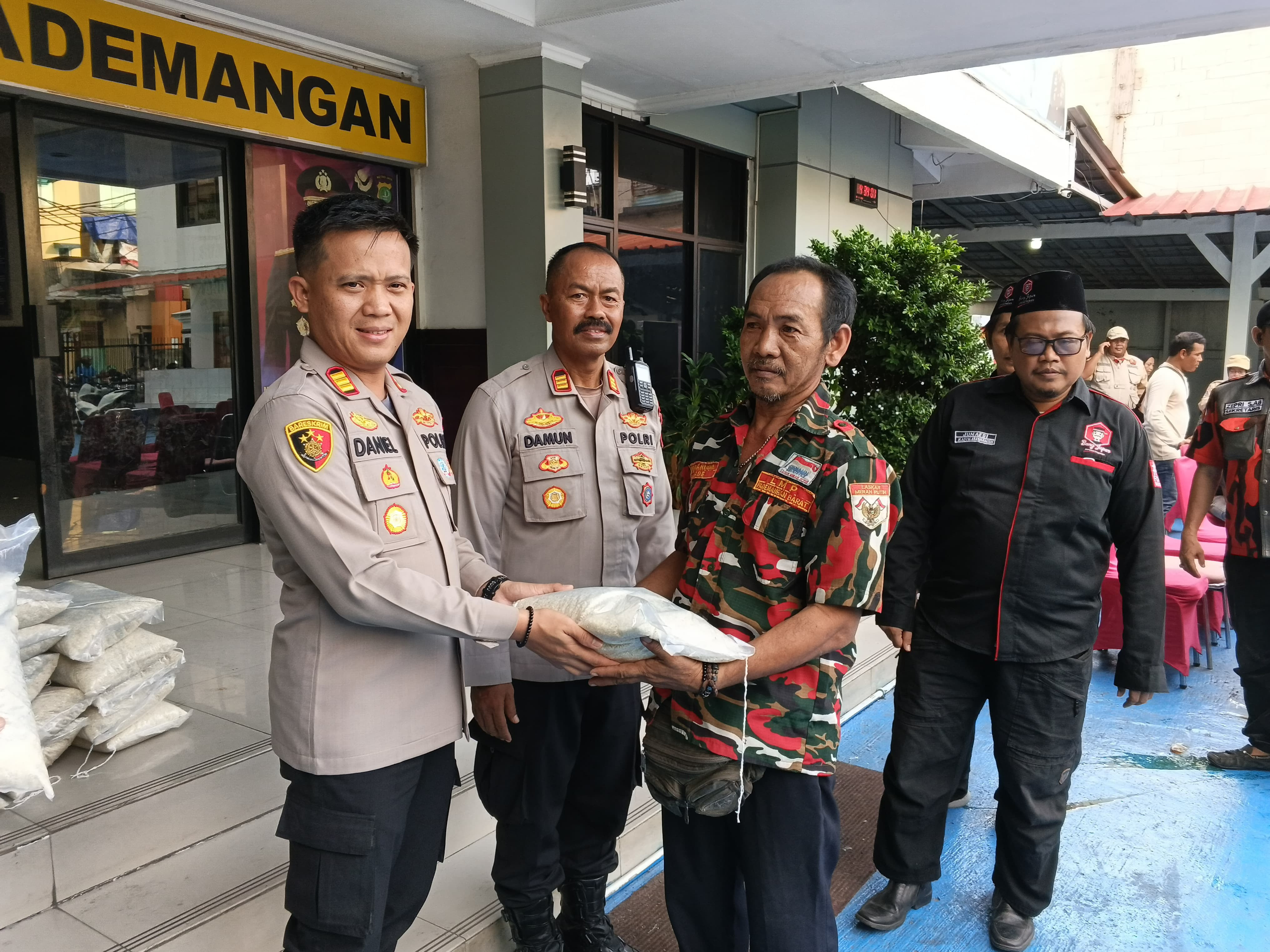 Polsek Pademangan Gelar Ngopi Kamtibmas Bersama Sabuk Kamtibmas, Perkuat Sinergi Jelang May Day 2026