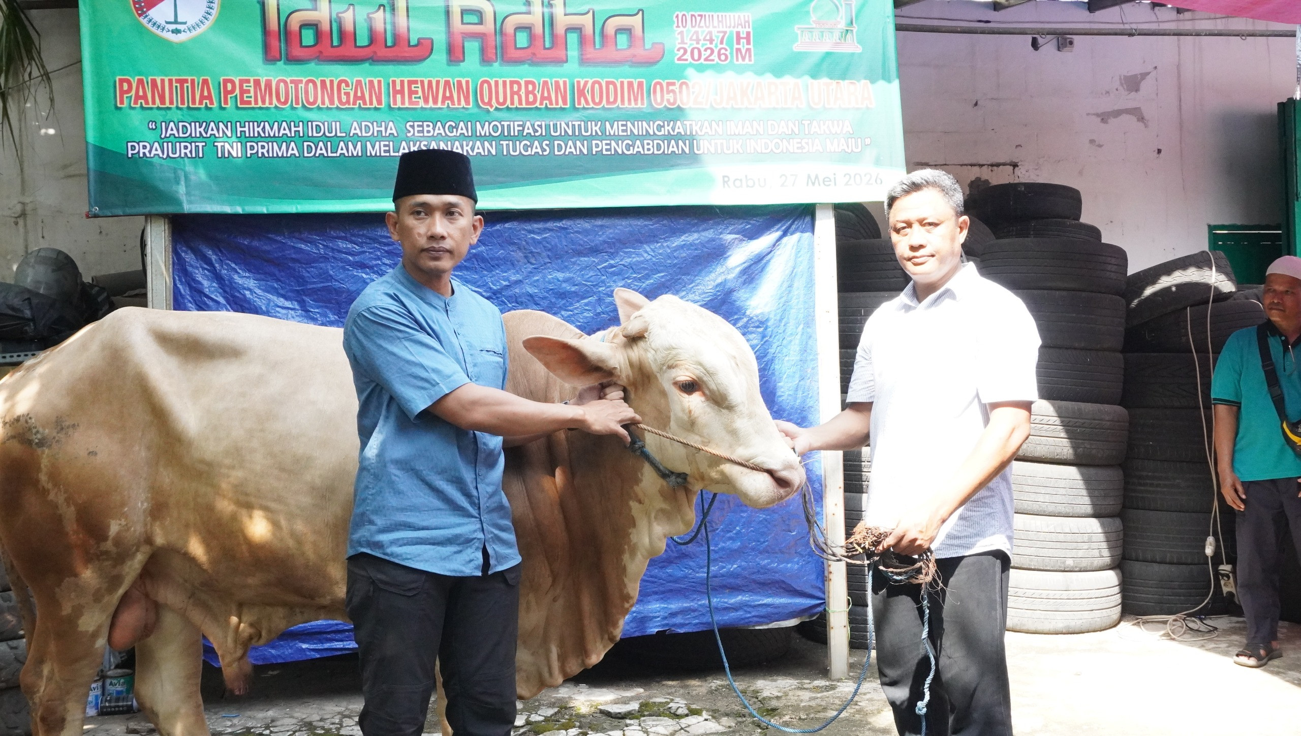 Kodim 0502/JU Salurkan dan Potong Hewan Kurban untuk Warga Jakarta Utara