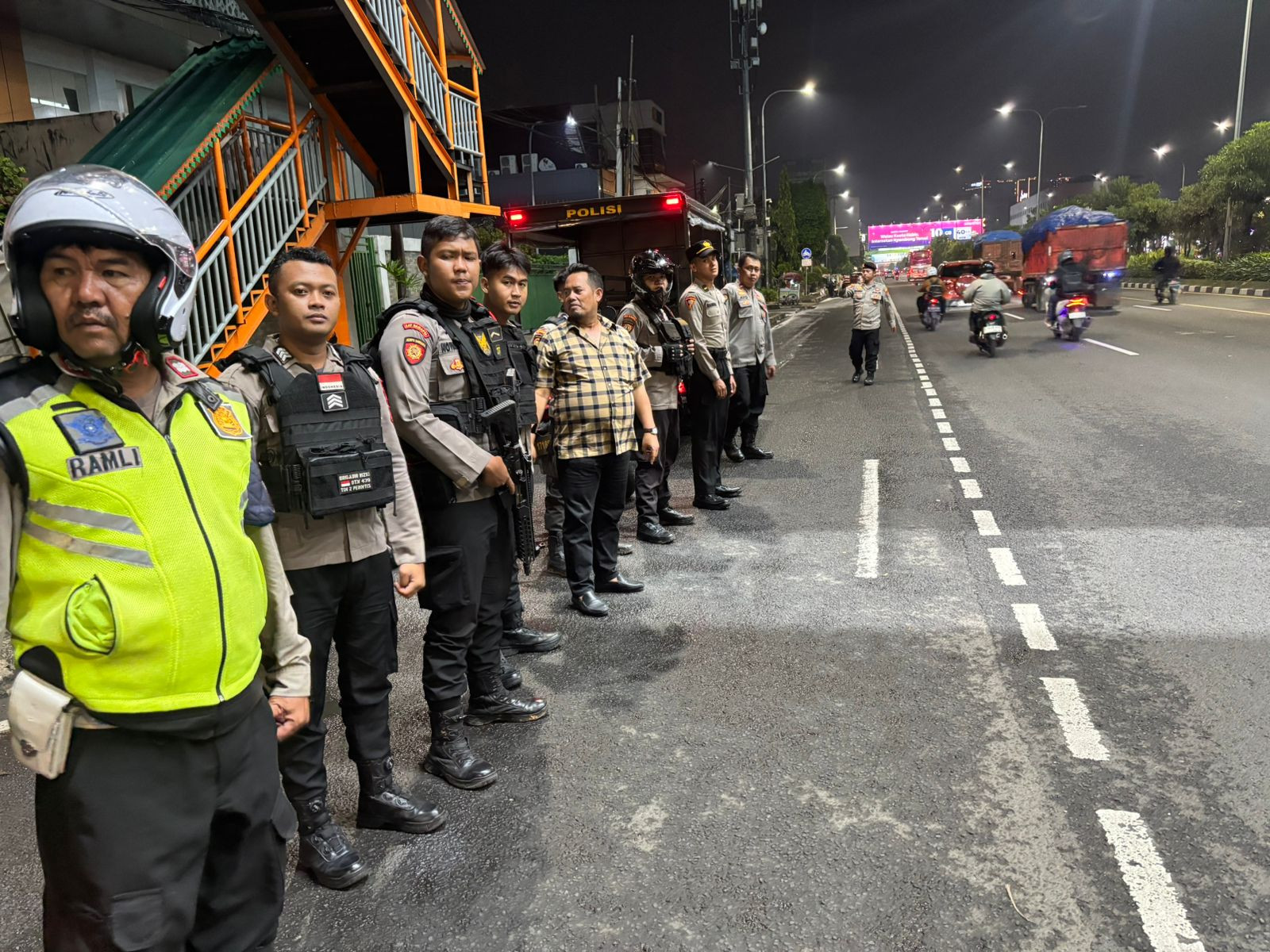 Antisipasi Begal dan Tawuran, Polres Metro Bekasi Kota Gencarkan Patroli Skala Besar di Jalan Ahmad Yani