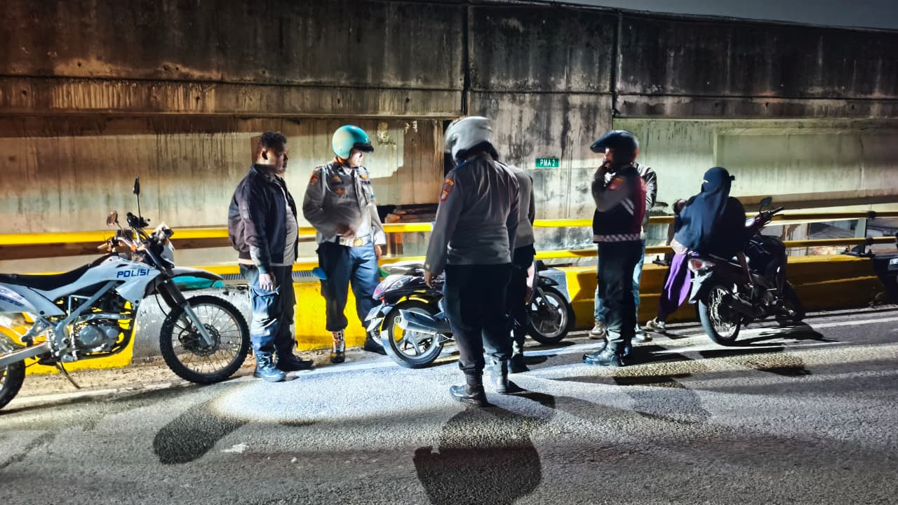 RESPON CEPAT POLSEK PADEMANGAN TINDAK LANJUTI LAPORAN WARGA MELALUI CALL CENTER 110, MOTOR DITINGGAL DI FLY OVER KEMAYORAN BERHASIL DIAMANKAN