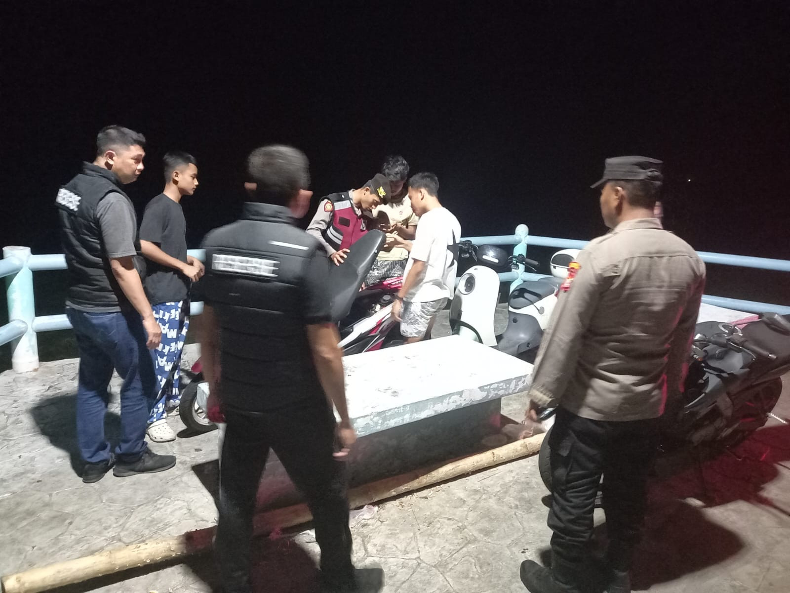 Patroli Malam Jakarta On The Spot, Polsek Kepulauan Seribu Selatan Gencarkan Sosialisasi Layanan Polisi 110