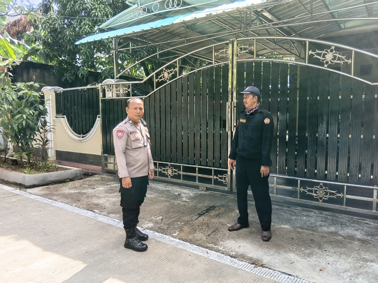 Polsek Koja Pastikan Keamanan Lingkungan Selama Warga Mudik