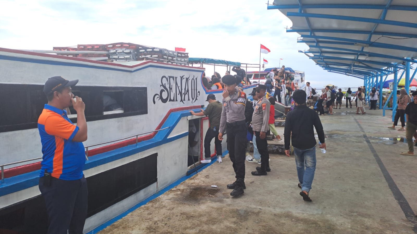 Strong Point di Dermaga, Polres Kepulauan Seribu Beri Rasa Aman Penumpang dan Wisatawan