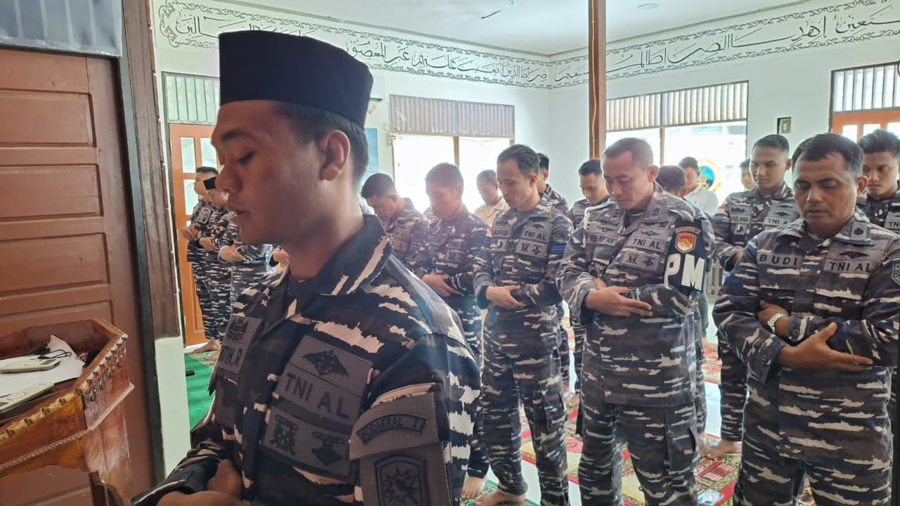 Lanal Simeulue Gelar Sholat Gaib dan Doa Bersama Untuk Prajurit Yonif IX Marinir