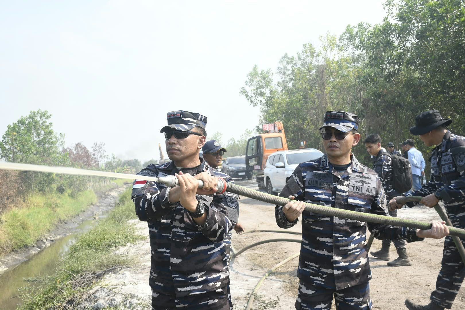 Danlanal Banjarmasin bersama Dankodaeral XIII Lakukan Peninjauan Karhutla