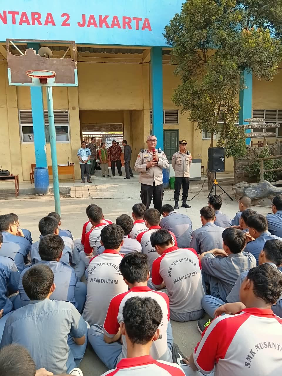 Police Go to School, Kapolsek Koja Imbau Pelajar Tak Terprovokasi Aksi Unjuk Rasa